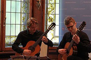 Gitarrenduo Pavlo Pakshin und Dmytro Vakser