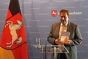 Henning Steinführer, Festschrift für Christine van den Heuvel