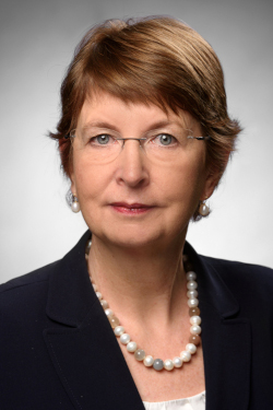 Dr. Sabine Graf